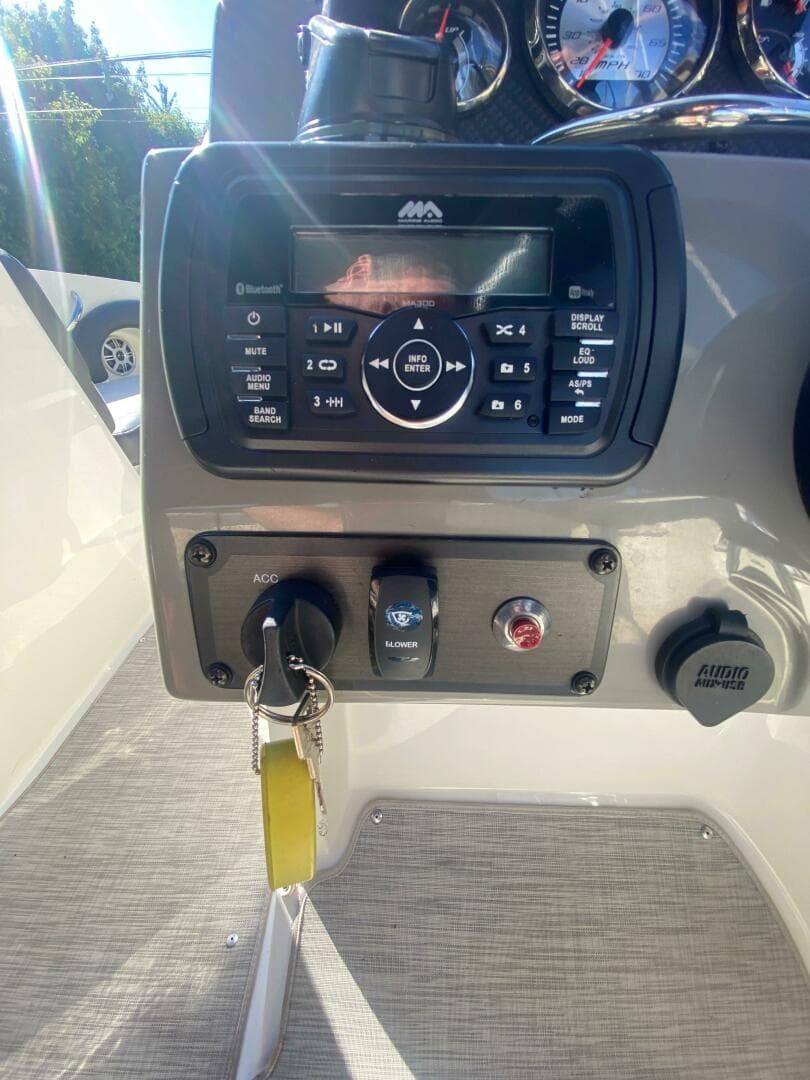 2017 Stingray 21 Stingray — photo 13