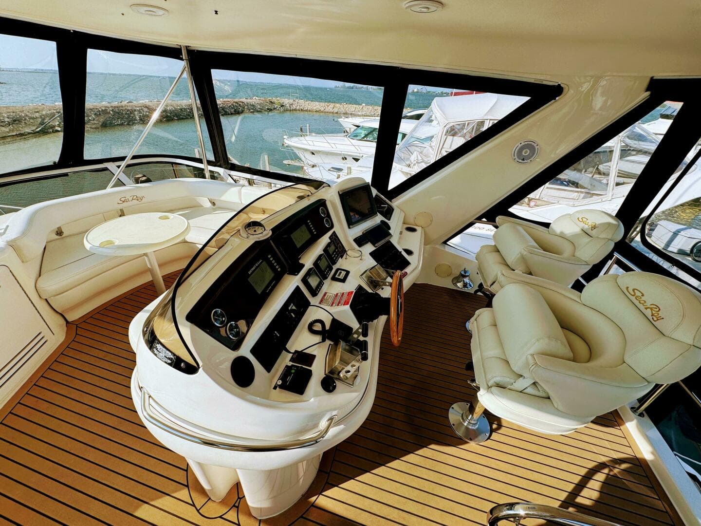 1998 Sea Ray 480 Sedan Bridge — photo 3