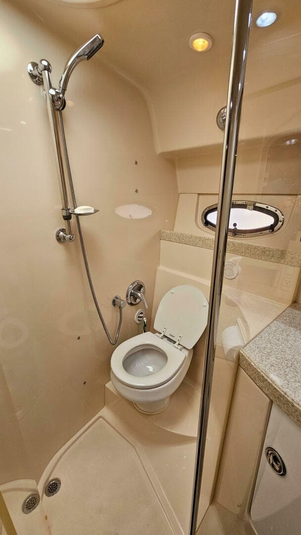 2007 Regal 3760 Commodore — photo 8