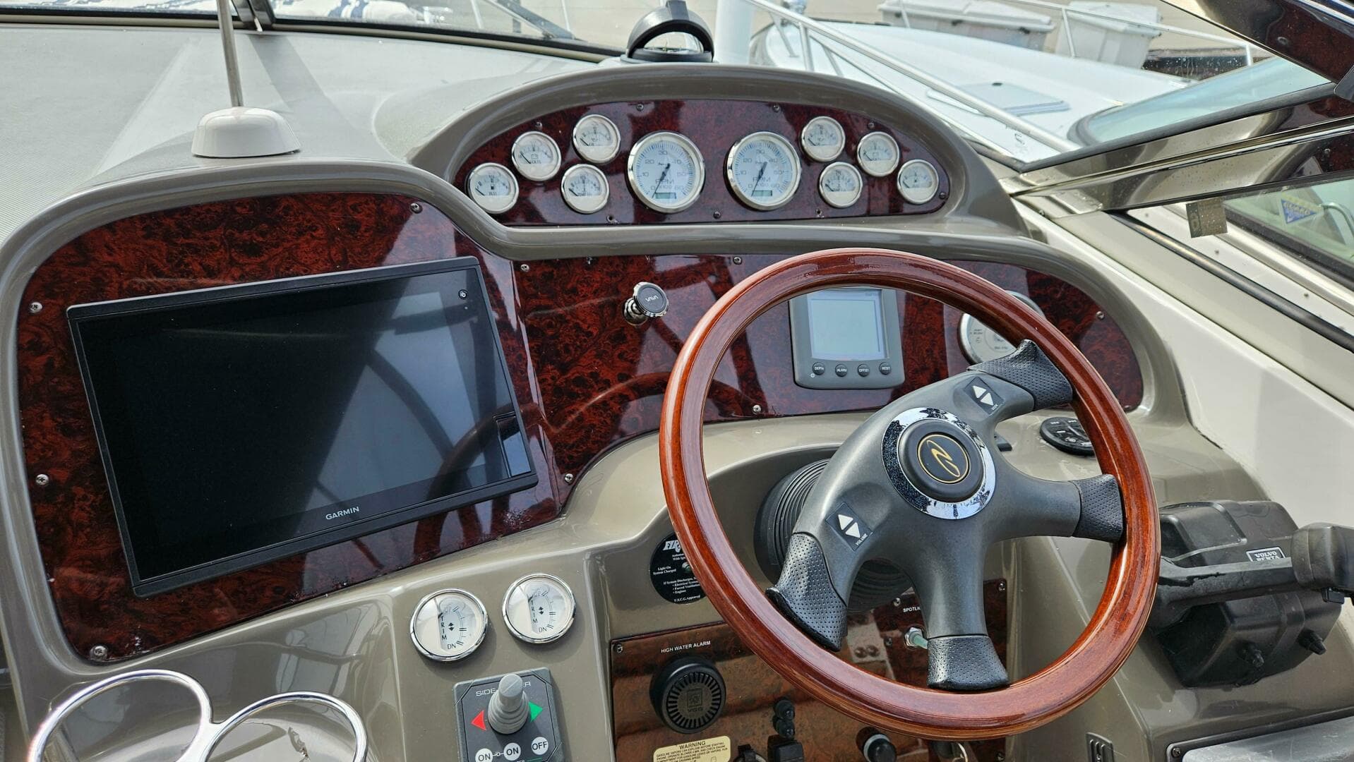 2007 Regal 3760 Commodore — photo 26