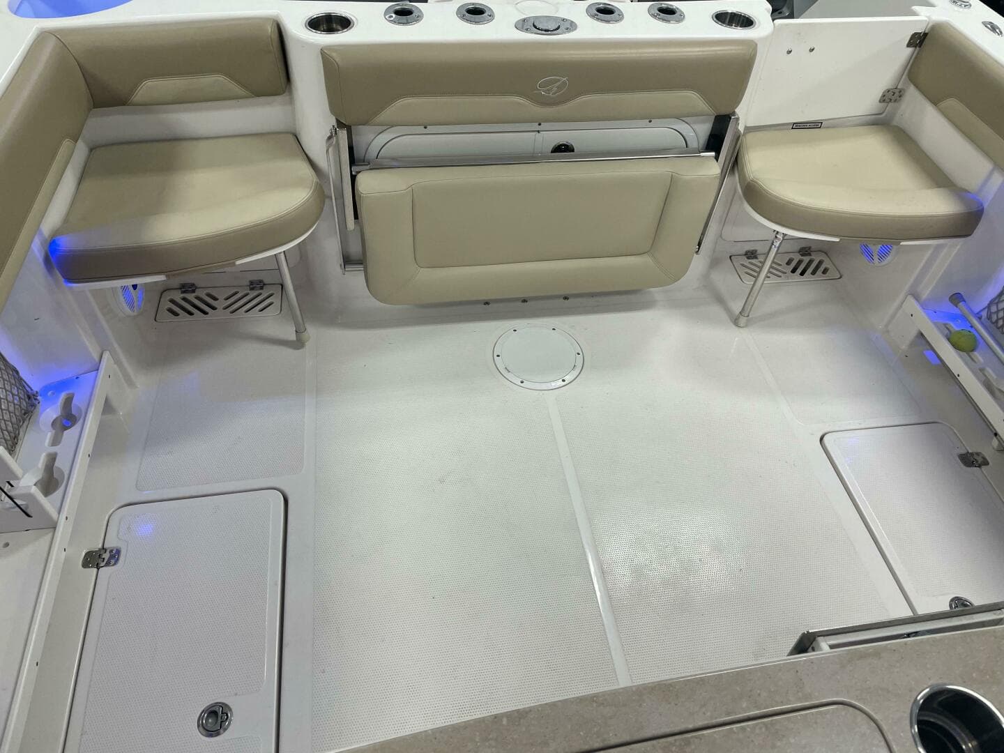 2017 Sailfish 290 Center Console — photo 3