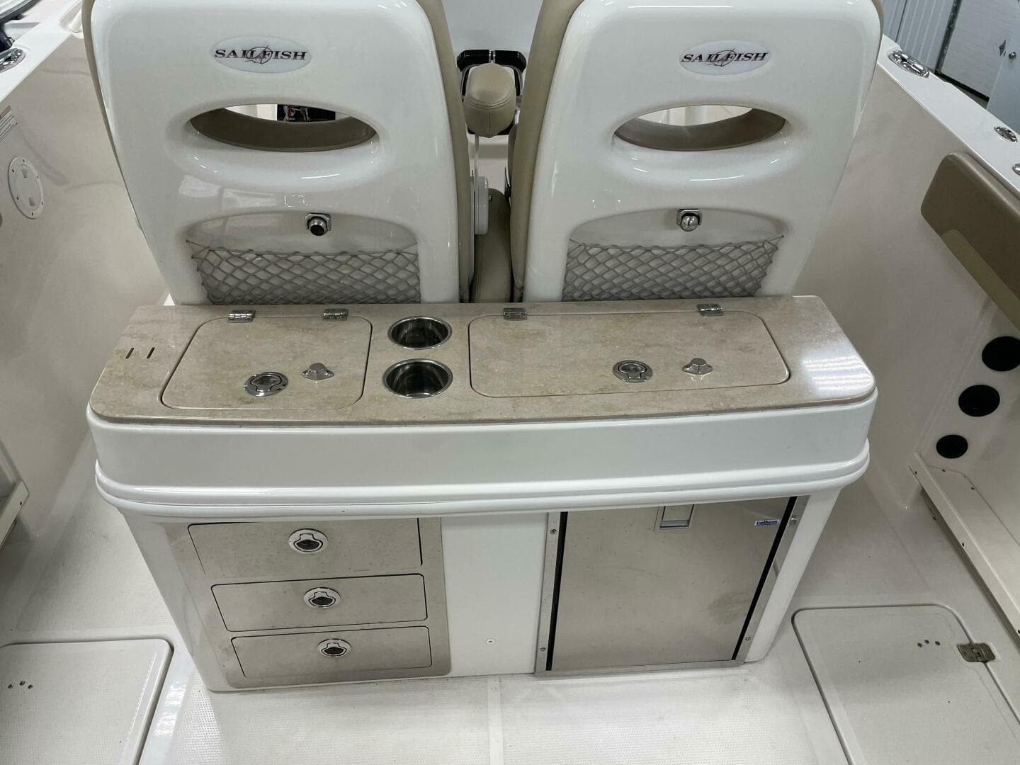 2017 Sailfish 290 Center Console — photo 7