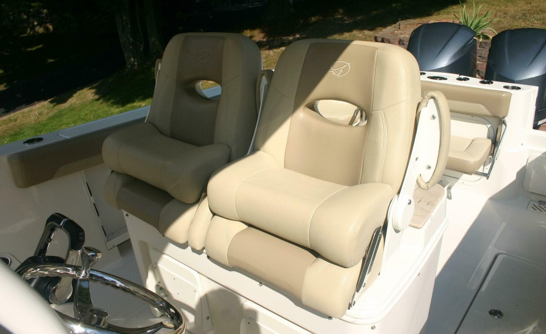 2017 Sailfish 290 Center Console — photo 9