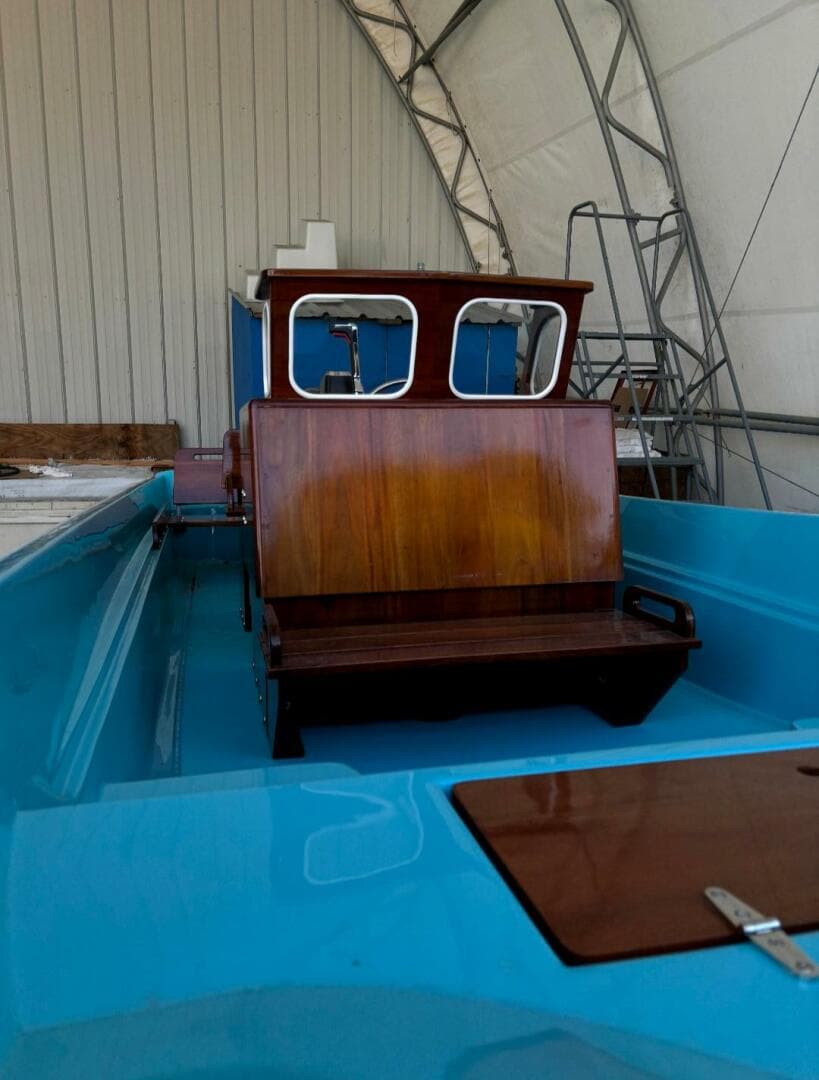 2017 Boston Whaler — photo 6