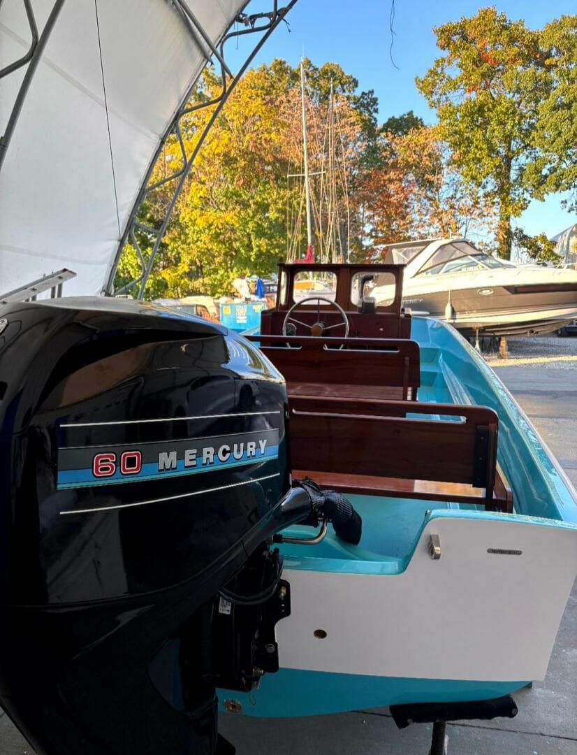 2017 Boston Whaler — photo 3