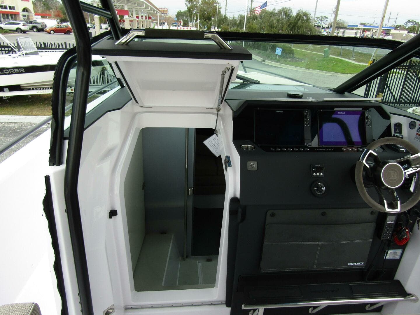 2024 Axopar 37 Sun Top — photo 26