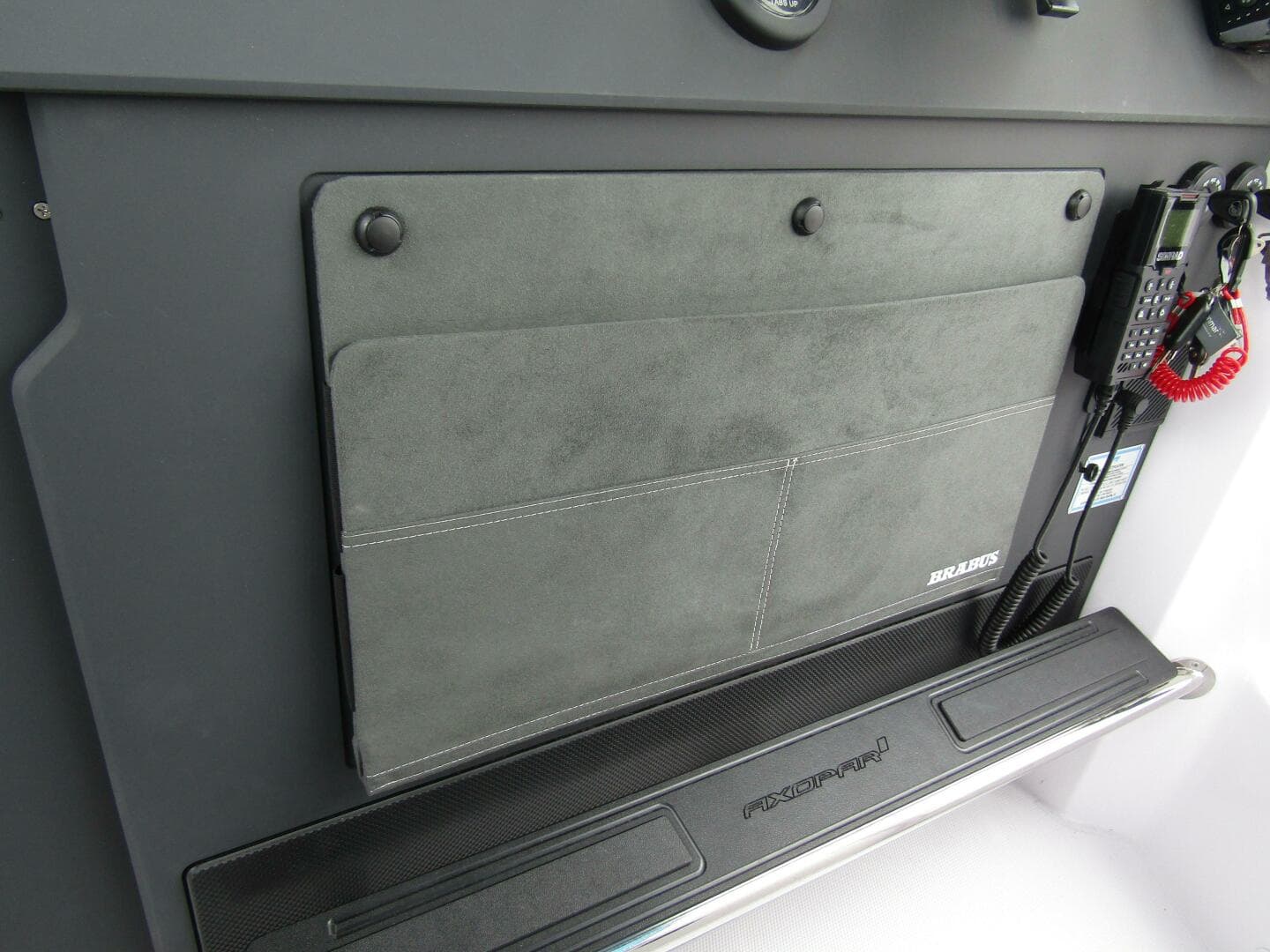 2024 Axopar 37 Sun Top — photo 25