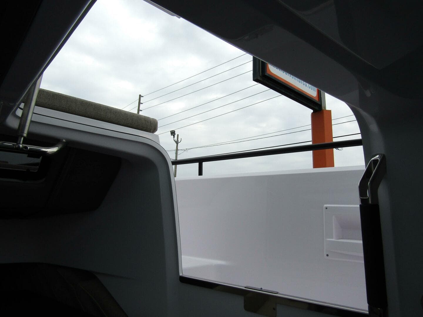 2024 Axopar 37 Sun Top — photo 16