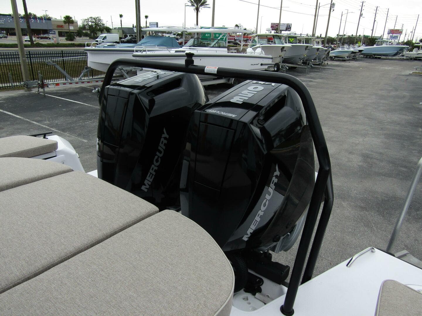 2024 Axopar 37 Sun Top — photo 32