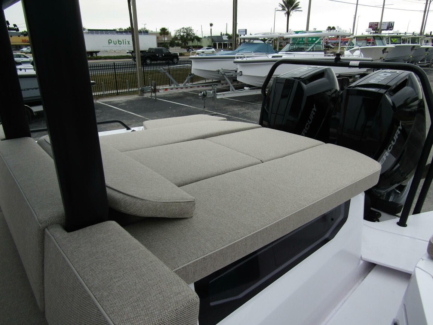 2024 Axopar 37 Sun Top — photo 31