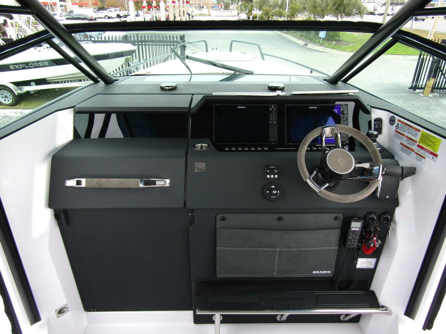 2024 Axopar 37 Sun Top — photo 19