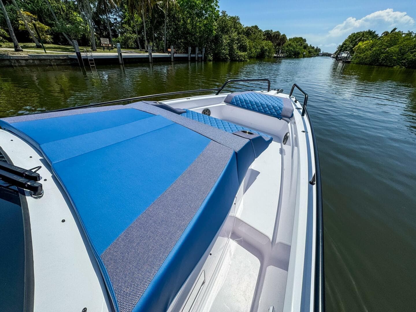 2025 Axopar 37 Sun Top Brabus Trim — photo 36