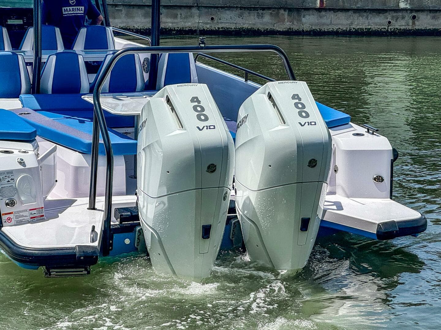 2025 Axopar 37 Sun Top Brabus Trim — photo 9