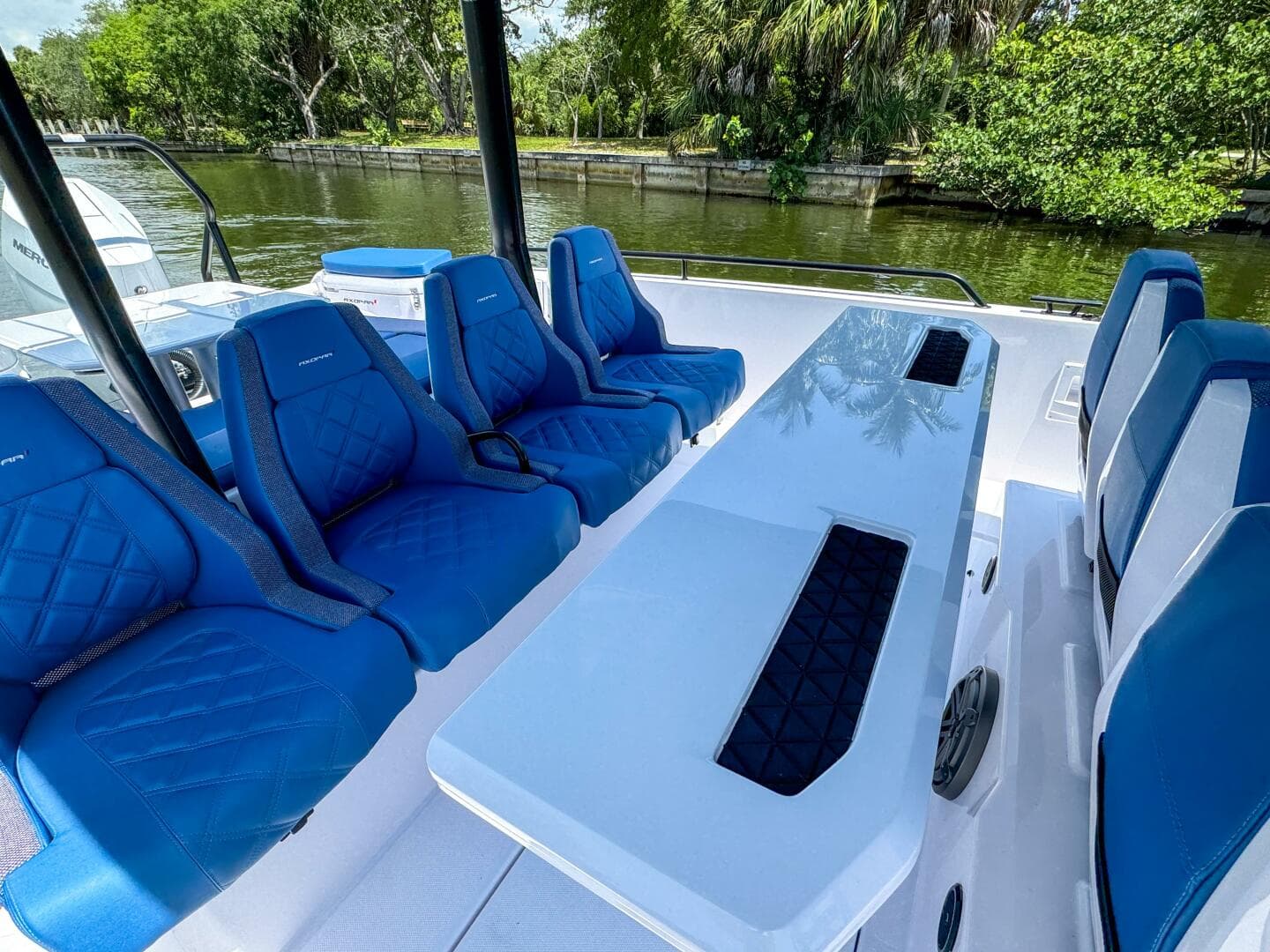 2025 Axopar 37 Sun Top Brabus Trim — photo 20