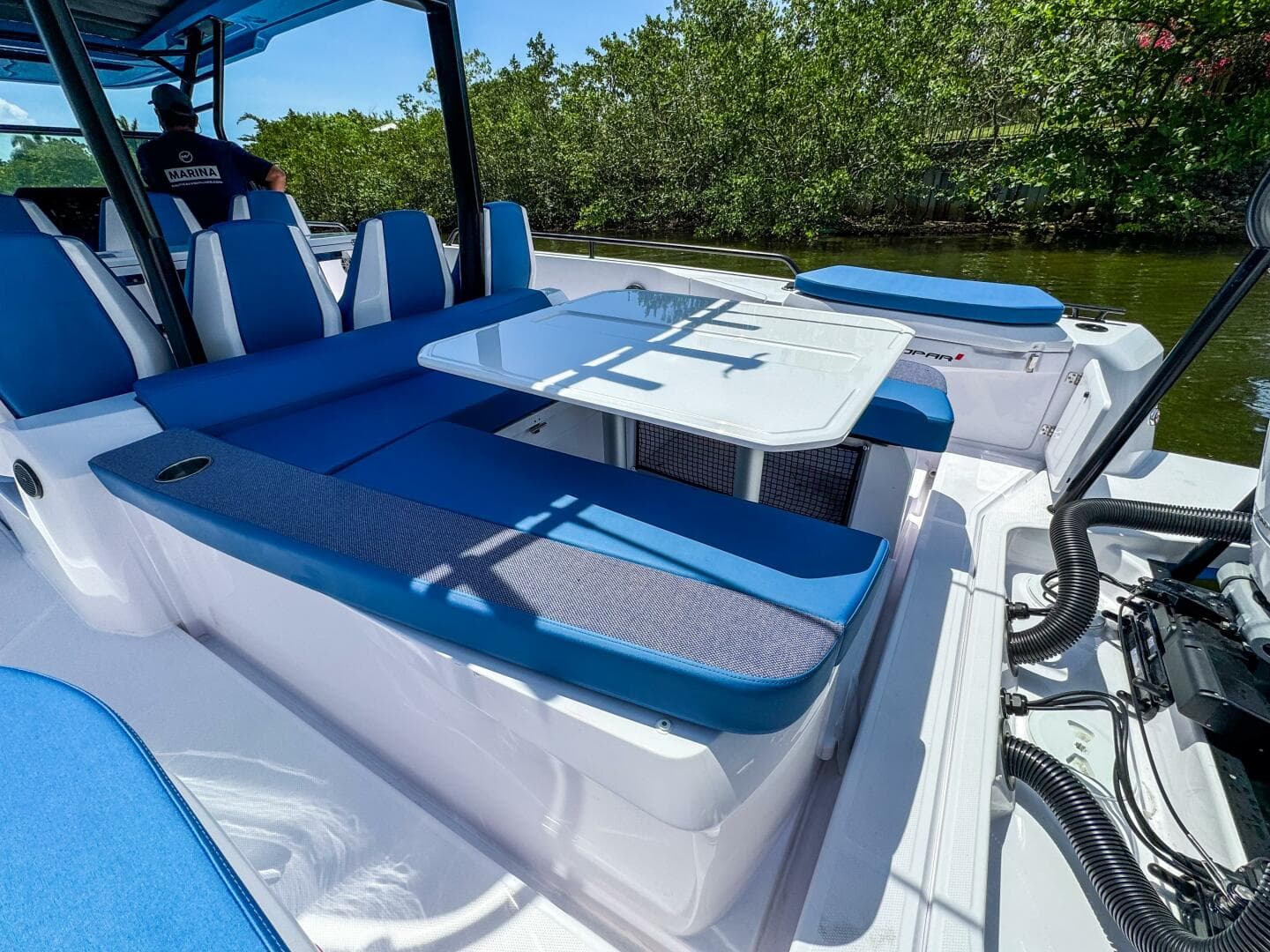 2025 Axopar 37 Sun Top Brabus Trim — photo 10