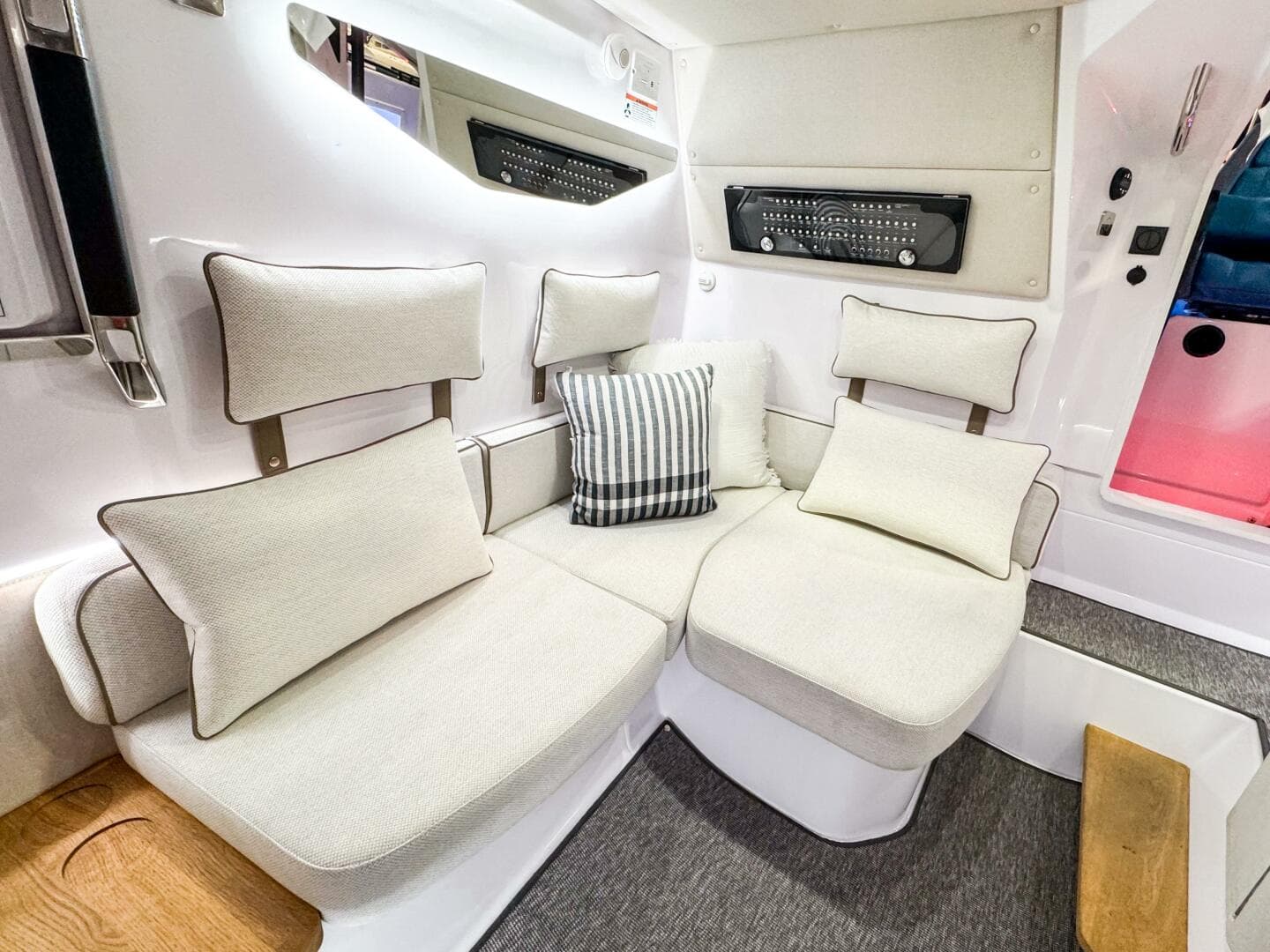 2025 Axopar 37 Sun Top Brabus Trim — photo 32