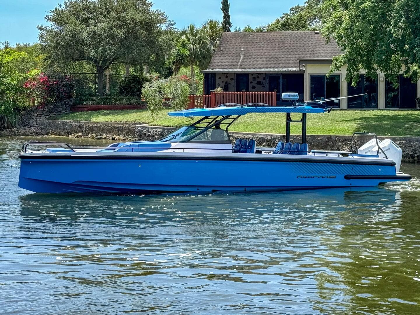 2025 Axopar 37 Sun Top Brabus Trim — photo 1