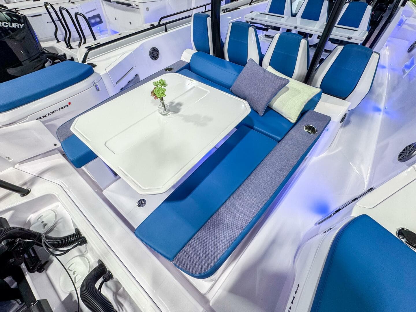 2025 Axopar 37 Sun Top Brabus Trim — photo 12