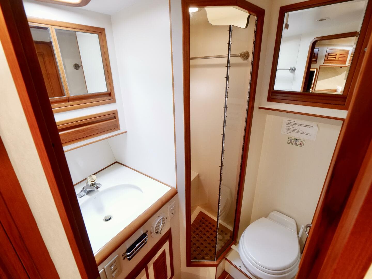 2000 Offshore Yachts 62 Pilothouse — photo 21