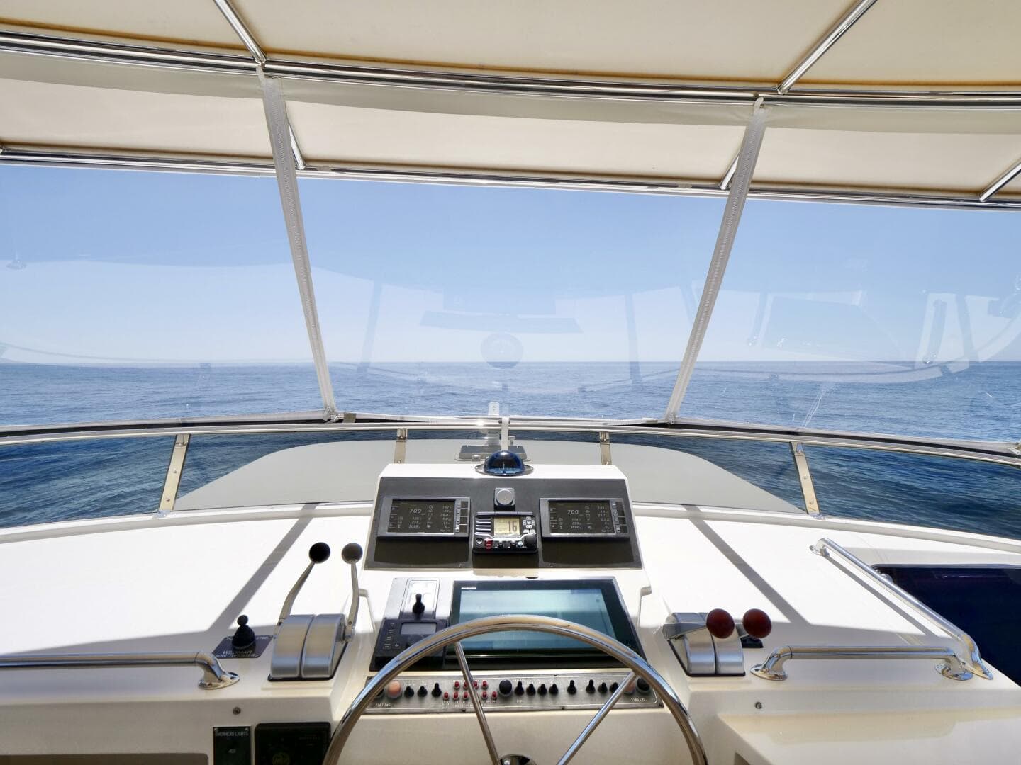 2000 Offshore Yachts 62 Pilothouse — photo 44