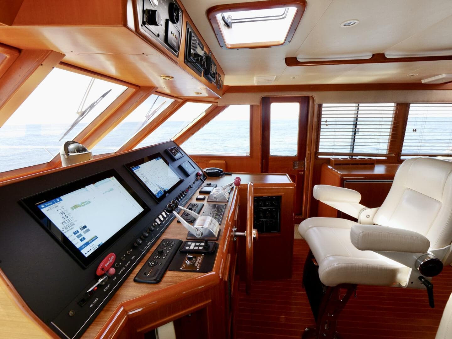 2000 Offshore Yachts 62 Pilothouse — photo 41