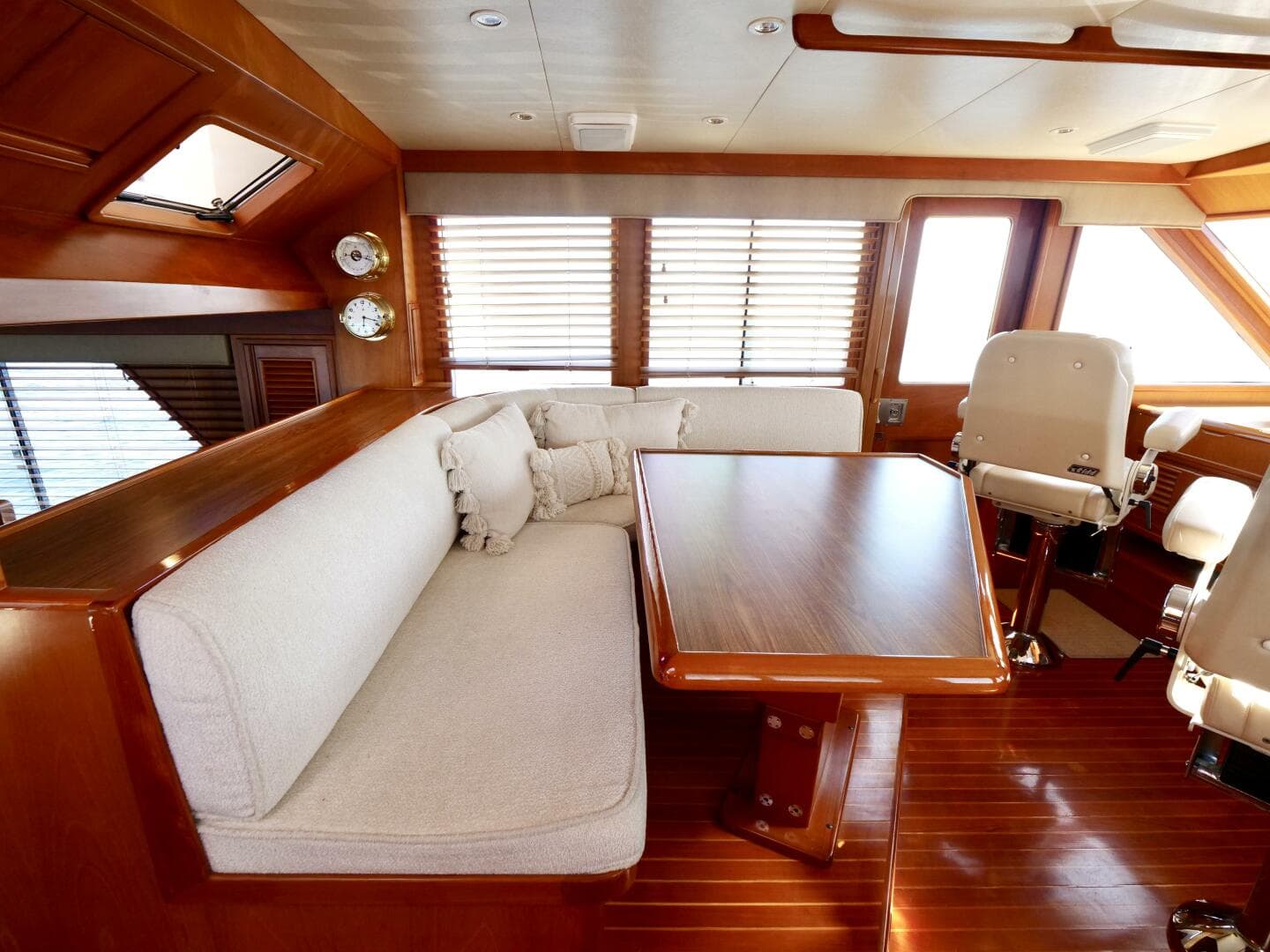 2000 Offshore Yachts 62 Pilothouse — photo 35