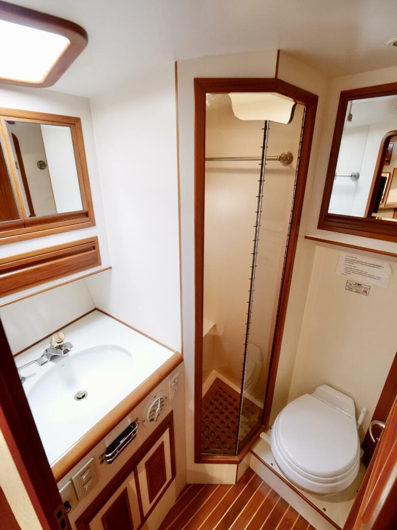 2000 Offshore Yachts 62 Pilothouse — photo 22