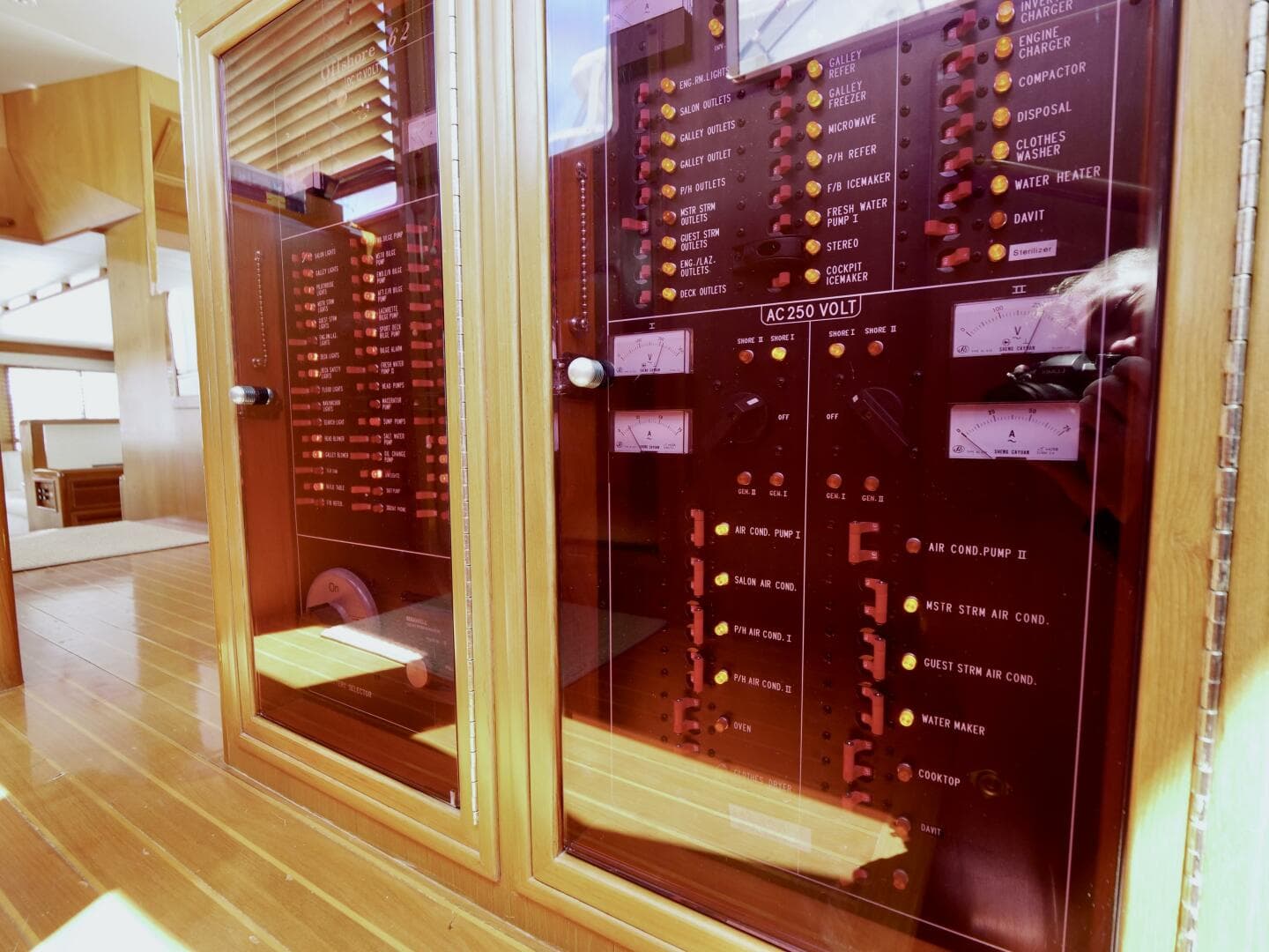 2000 Offshore Yachts 62 Pilothouse — photo 27