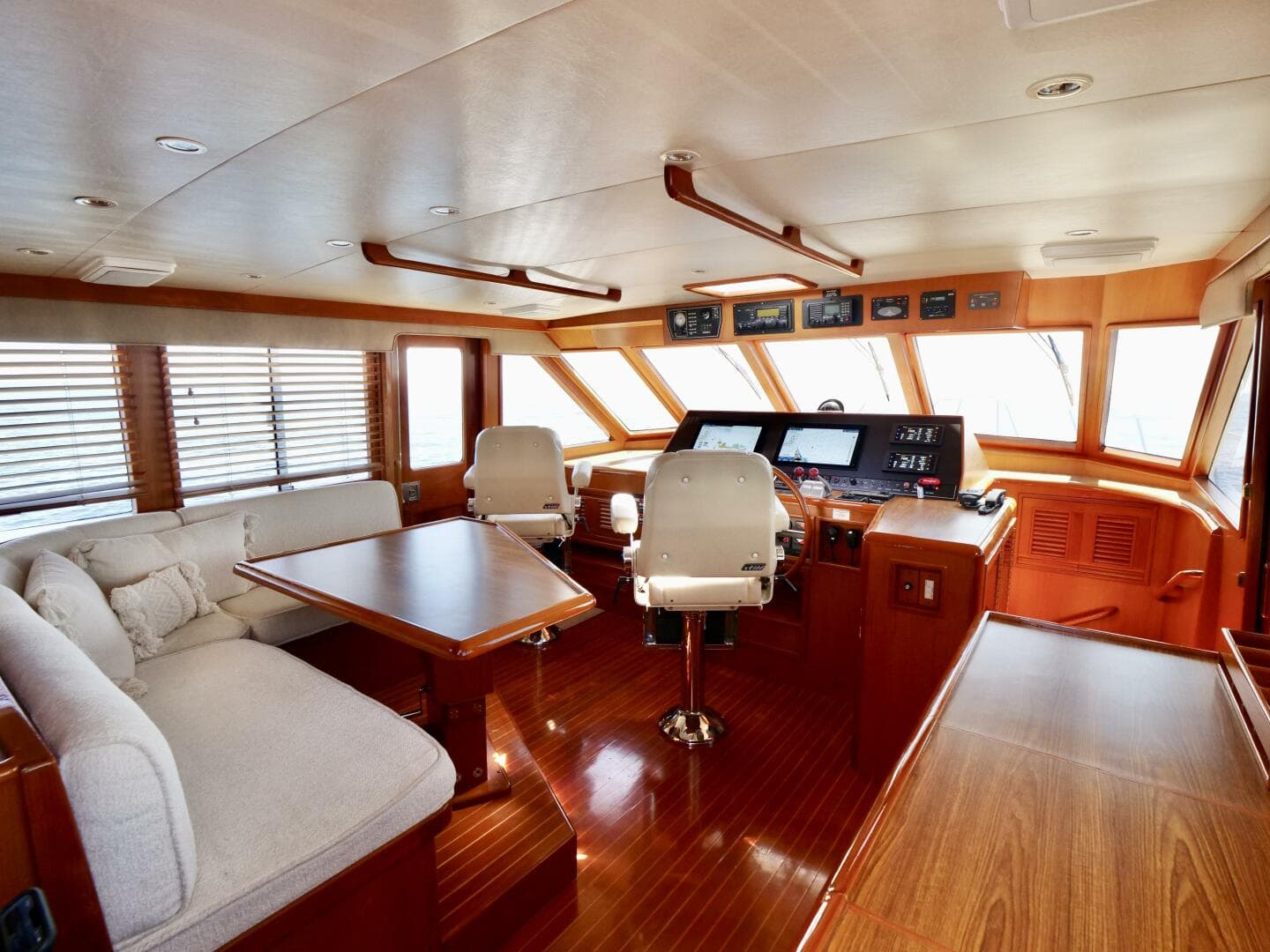 2000 Offshore Yachts 62 Pilothouse — photo 36