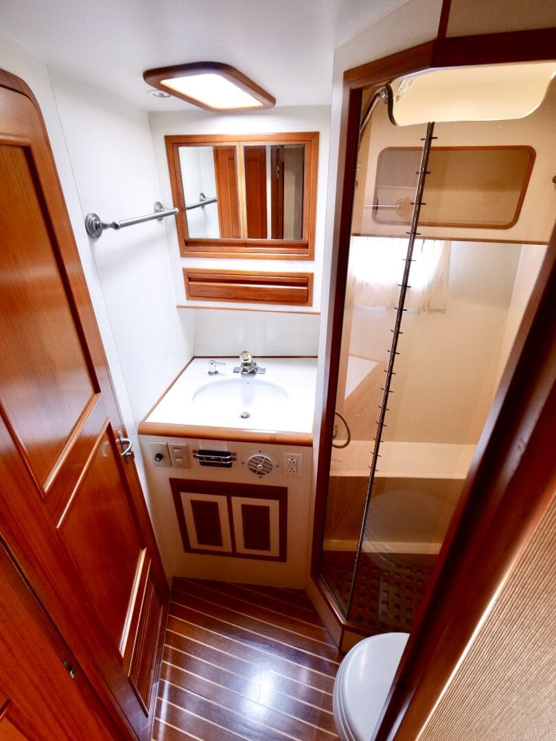 2000 Offshore Yachts 62 Pilothouse — photo 20