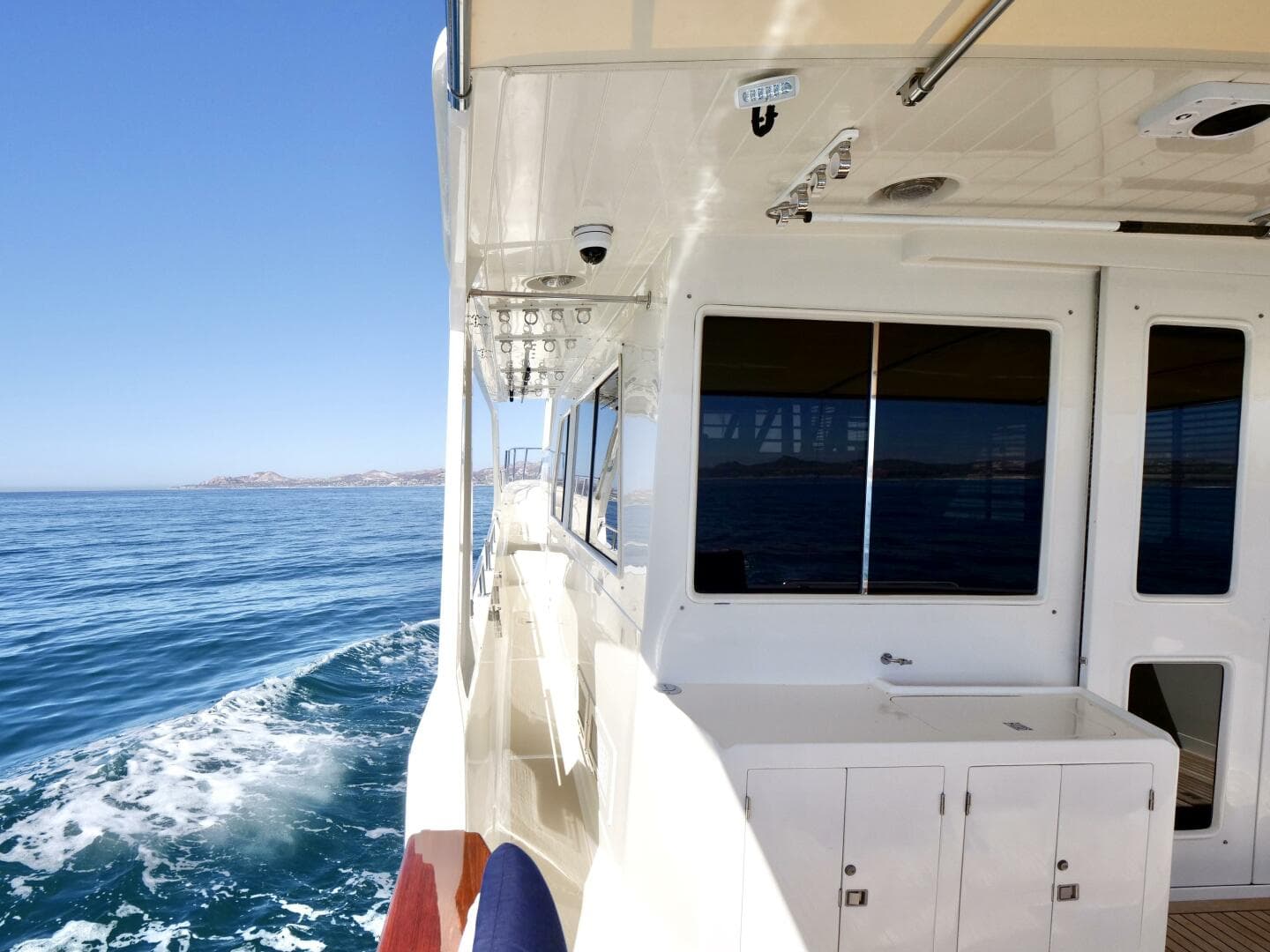 2000 Offshore Yachts 62 Pilothouse — photo 52