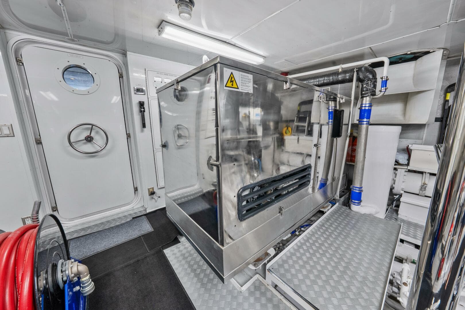 2005 Trinity Yachts Tri-Deck — photo 69