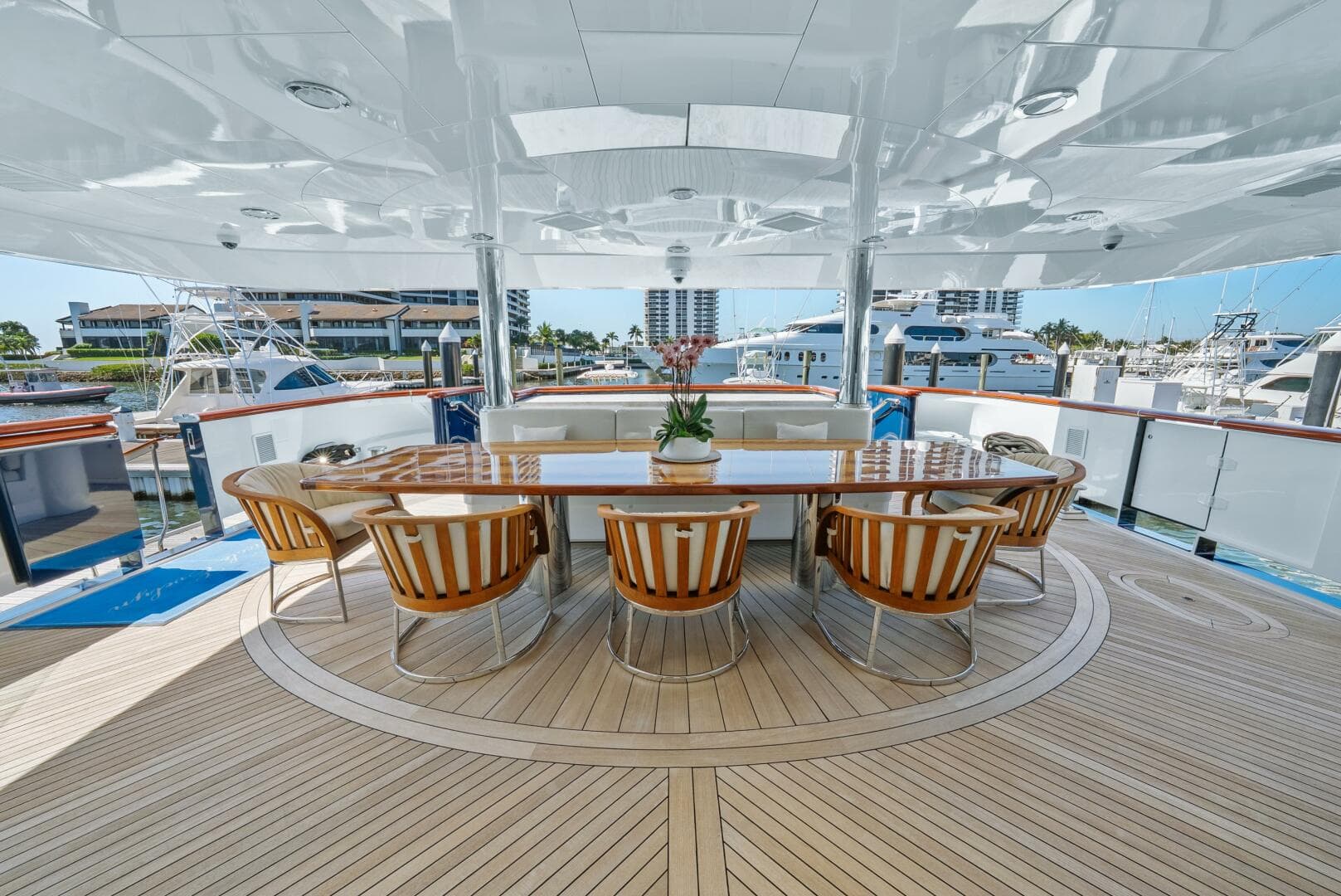 2005 Trinity Yachts Tri-Deck — photo 59