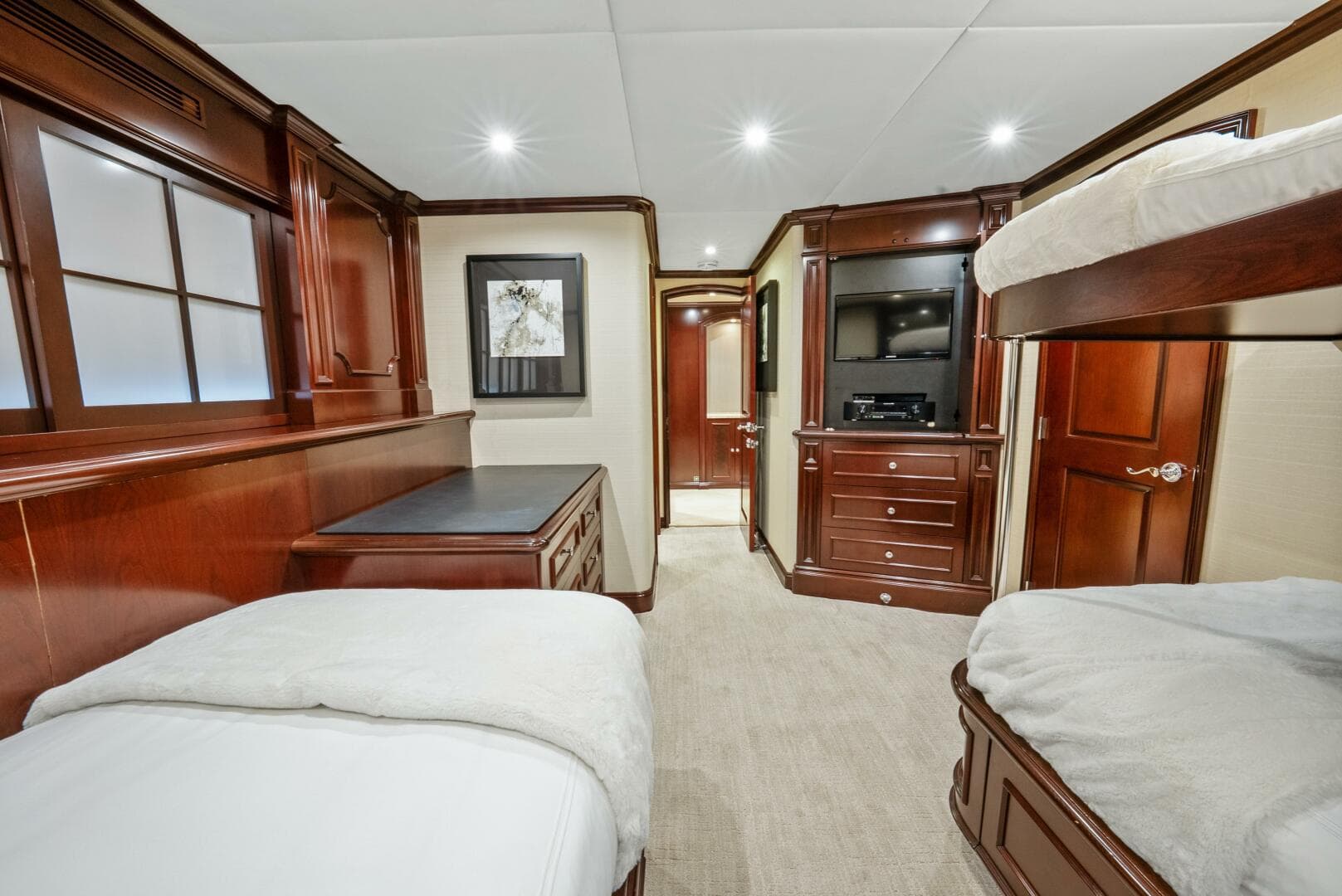 2005 Trinity Yachts Tri-Deck — photo 20
