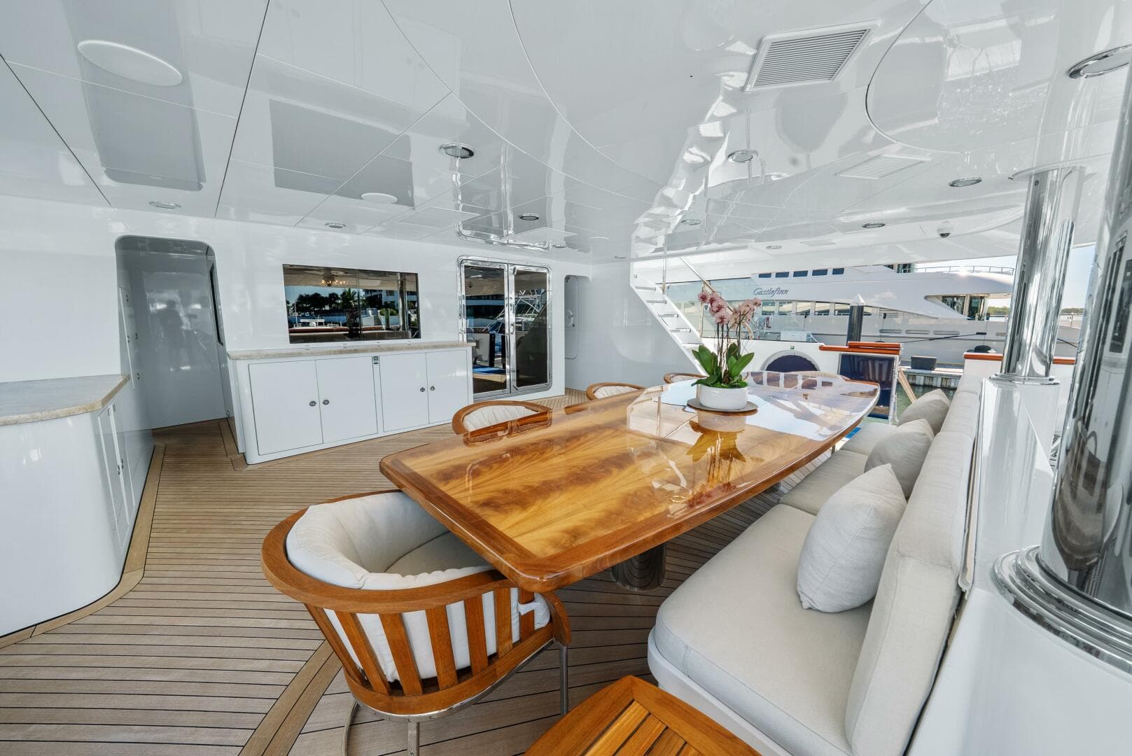 2005 Trinity Yachts Tri-Deck — photo 58