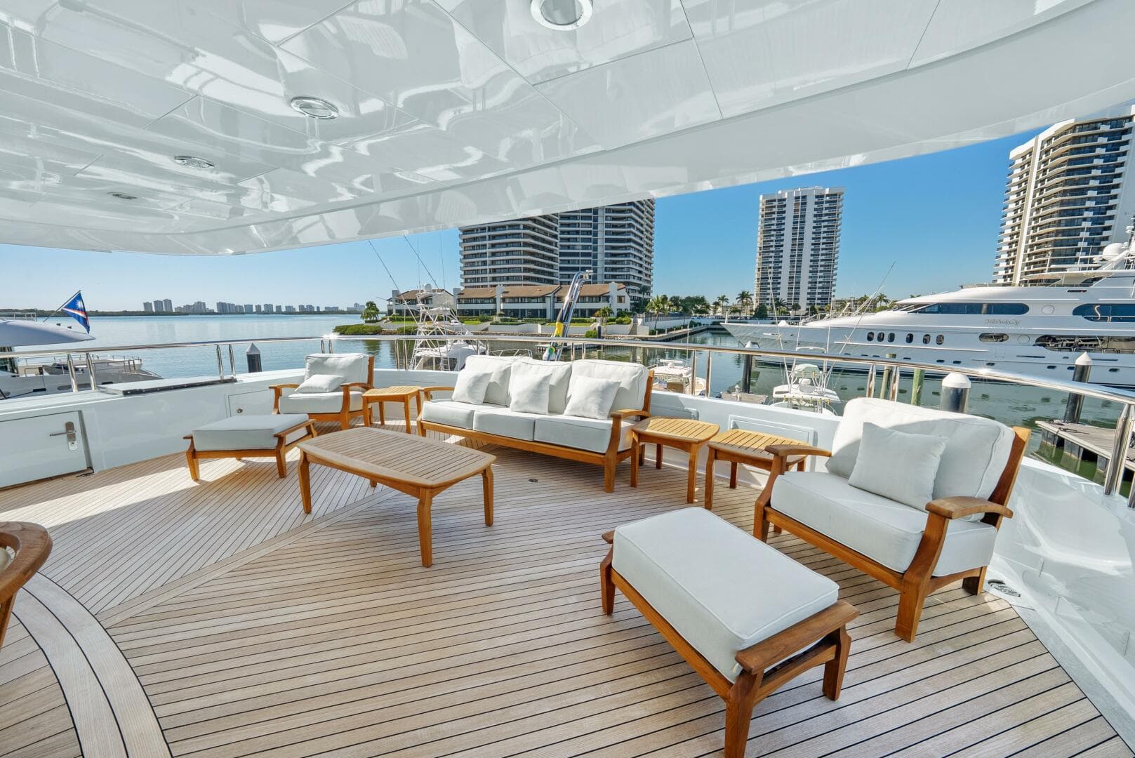 2005 Trinity Yachts Tri-Deck — photo 45