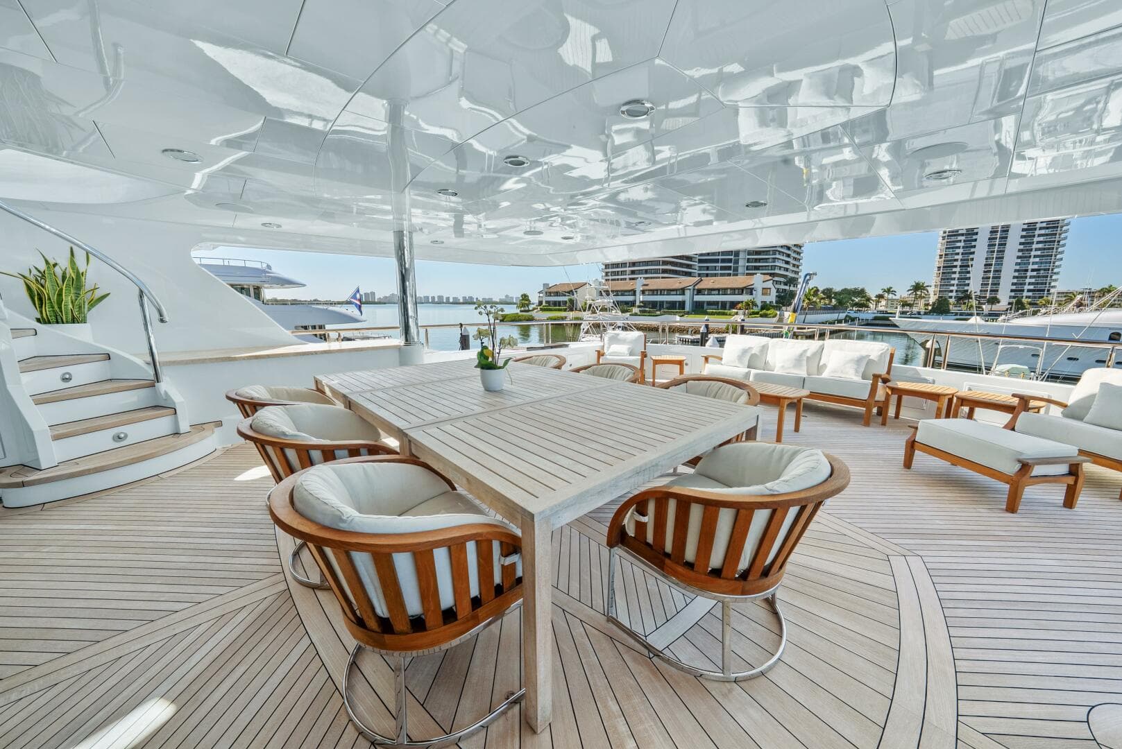 2005 Trinity Yachts Tri-Deck — photo 44