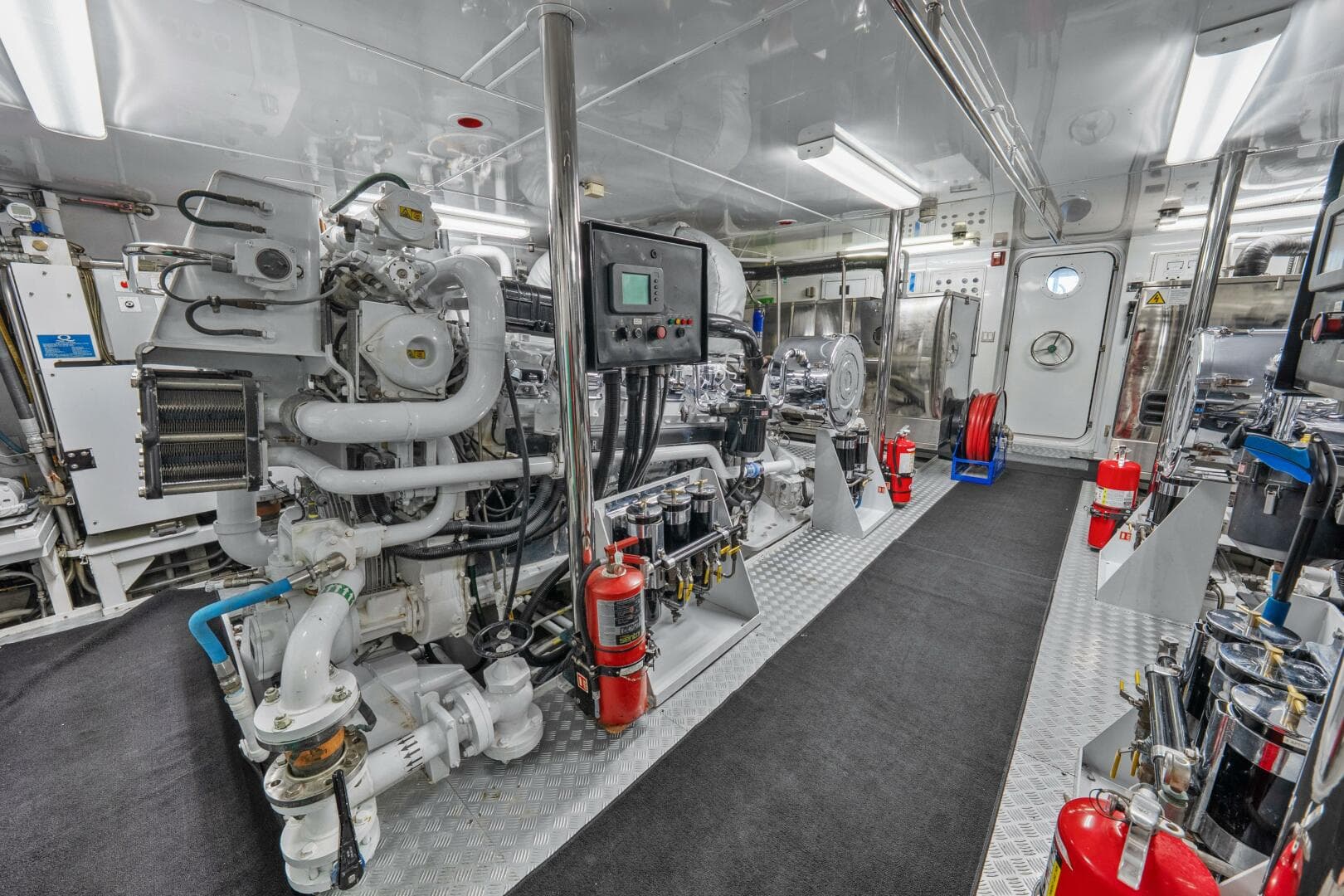 2005 Trinity Yachts Tri-Deck — photo 67