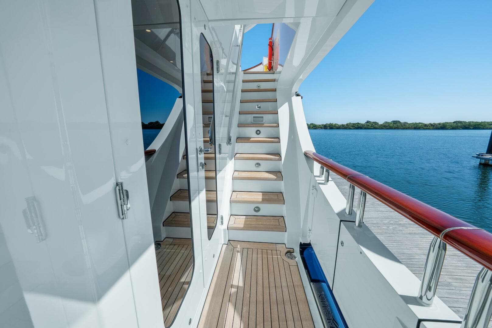 2005 Trinity Yachts Tri-Deck — photo 55