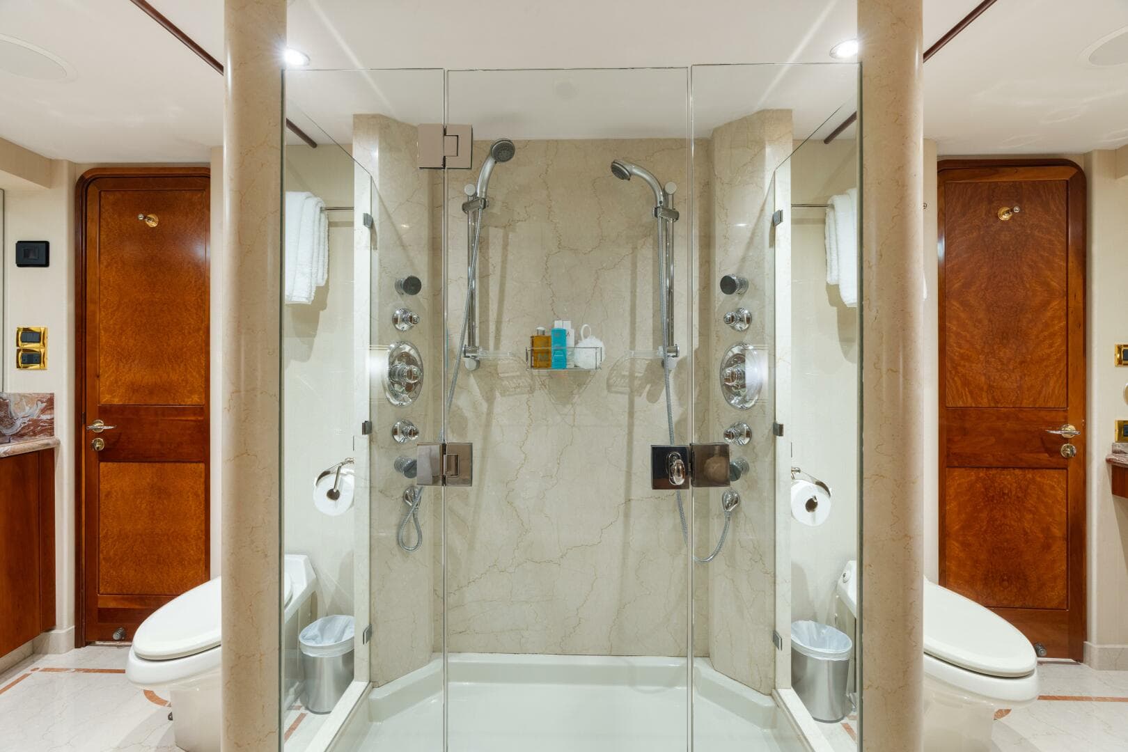 2004 Westport 130 Tri-Deck — photo 23