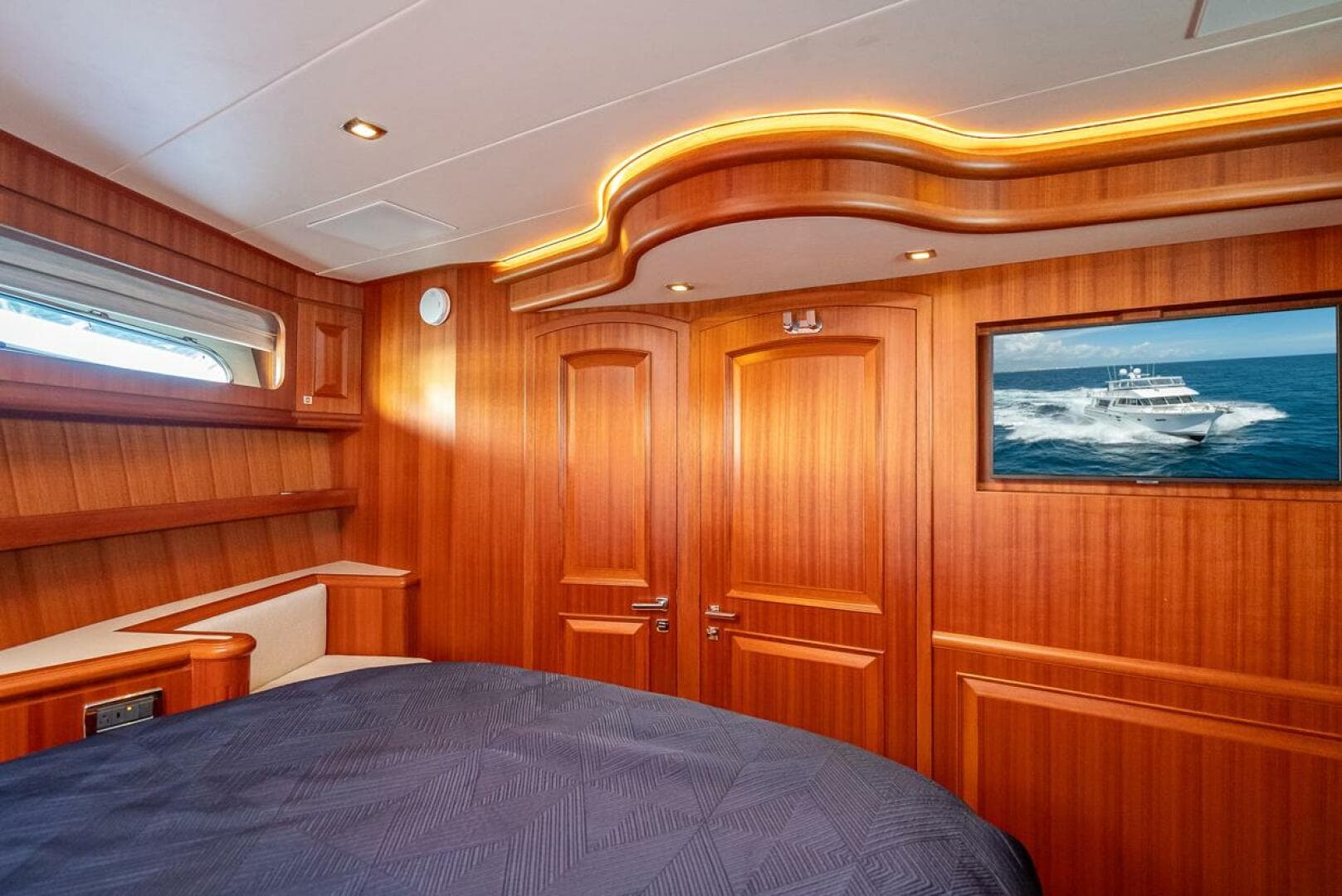 2022 Hampton 658L Endurance — photo 34