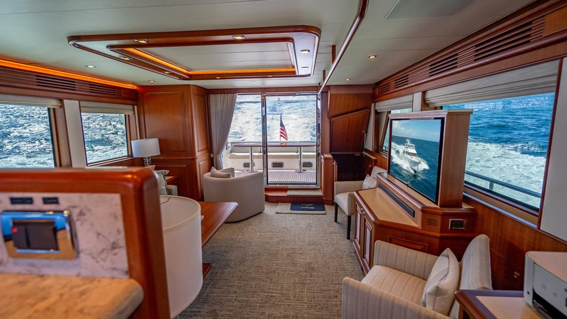 2022 Hampton 658L Endurance — photo 7