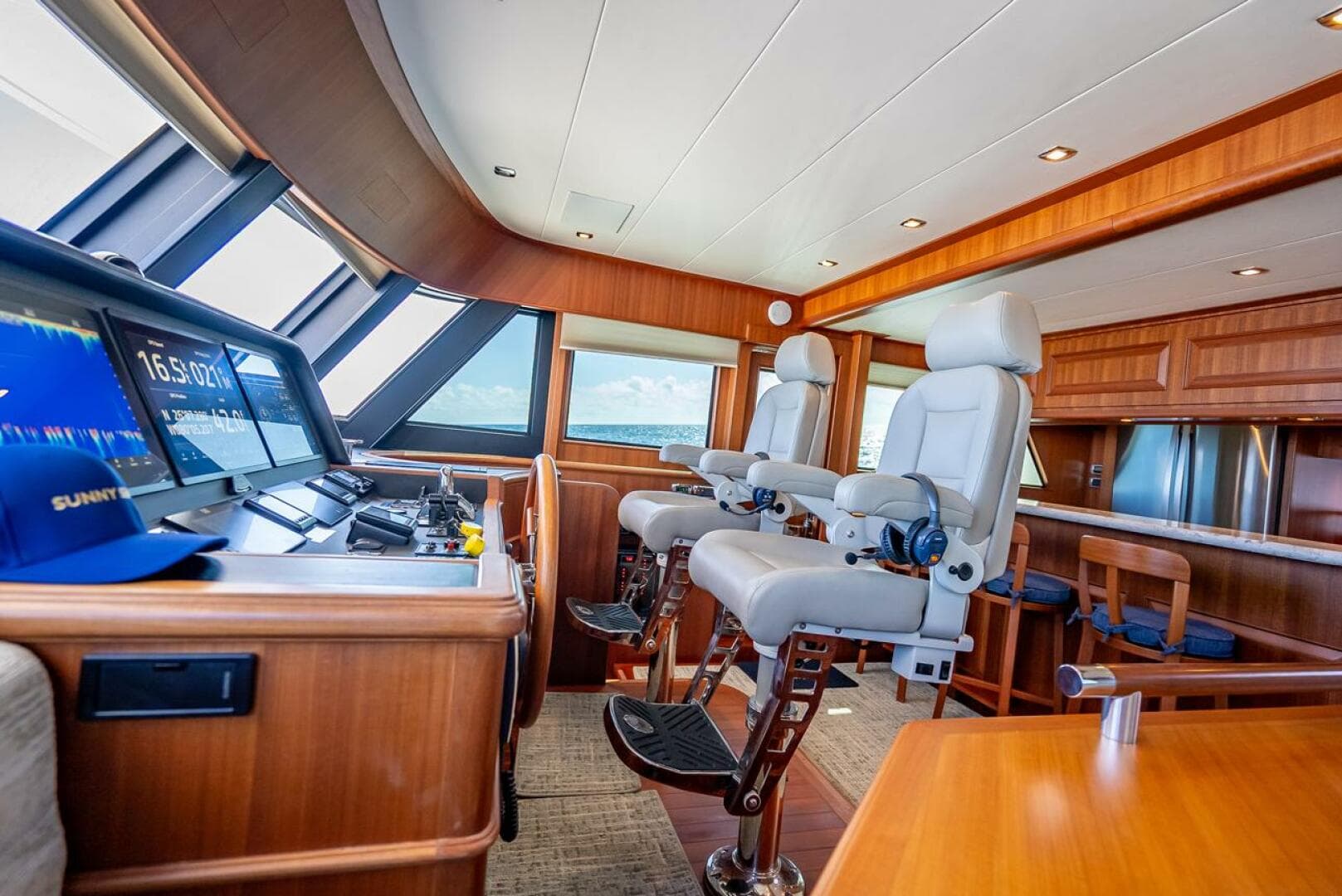 2022 Hampton 658L Endurance — photo 20