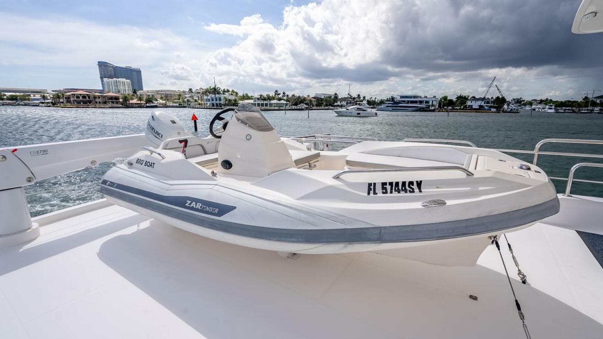 2022 Hampton 658L Endurance — photo 62