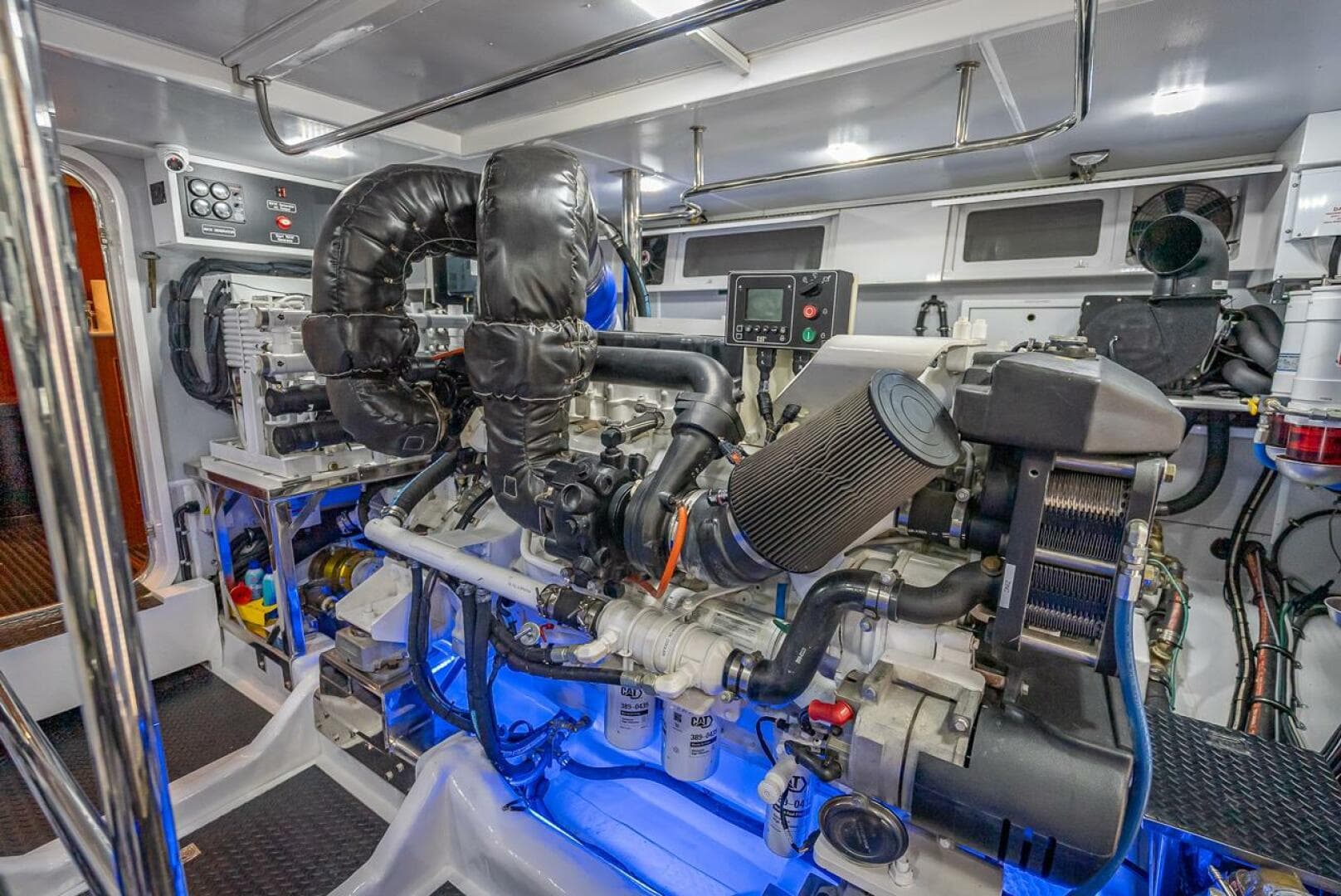 2022 Hampton 658L Endurance — photo 67