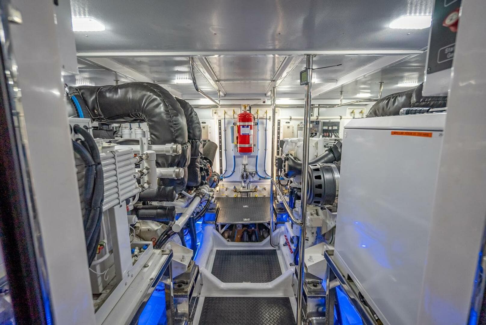 2022 Hampton 658L Endurance — photo 64