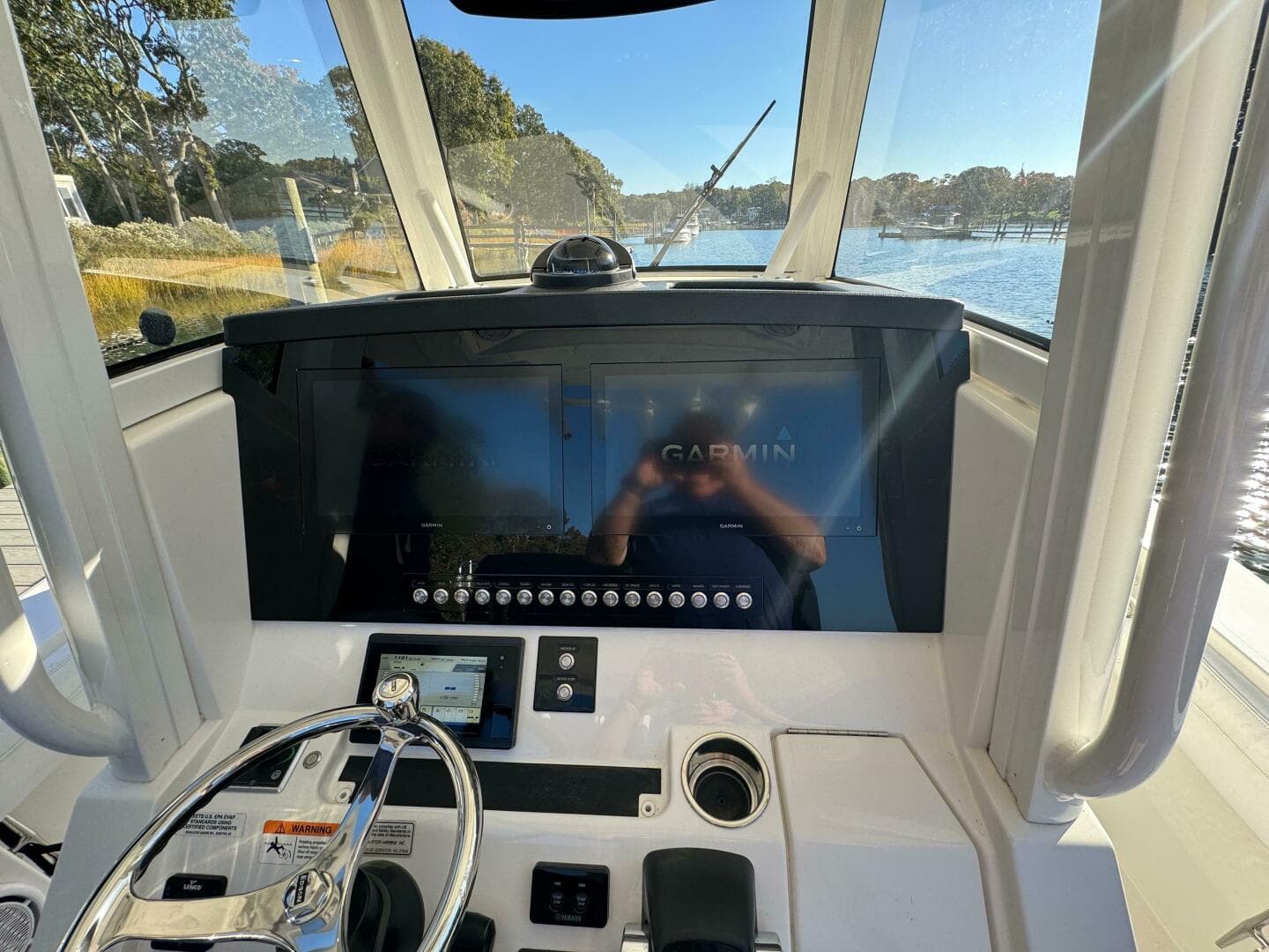 2020 Regulator 31 FS With Mezz — photo 11