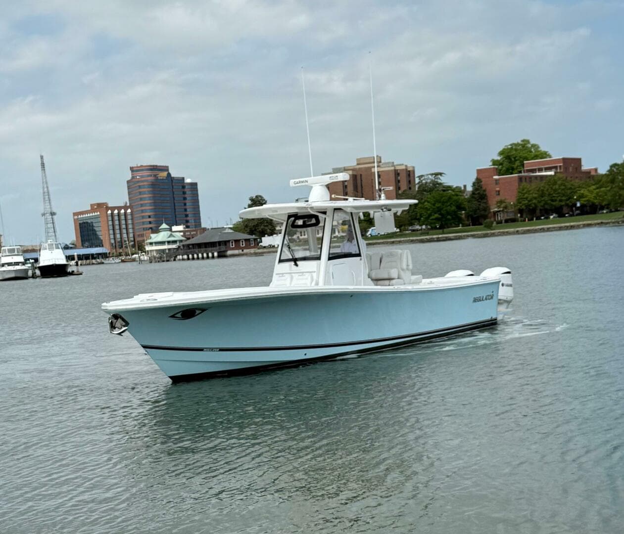 2020 Regulator 31 FS With Mezz — photo 3