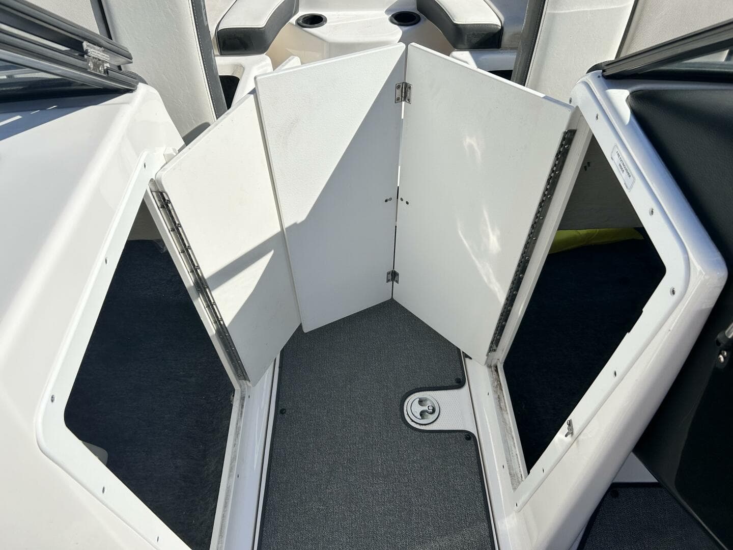 2019 Yamaha Boats Ar 210 — photo 12