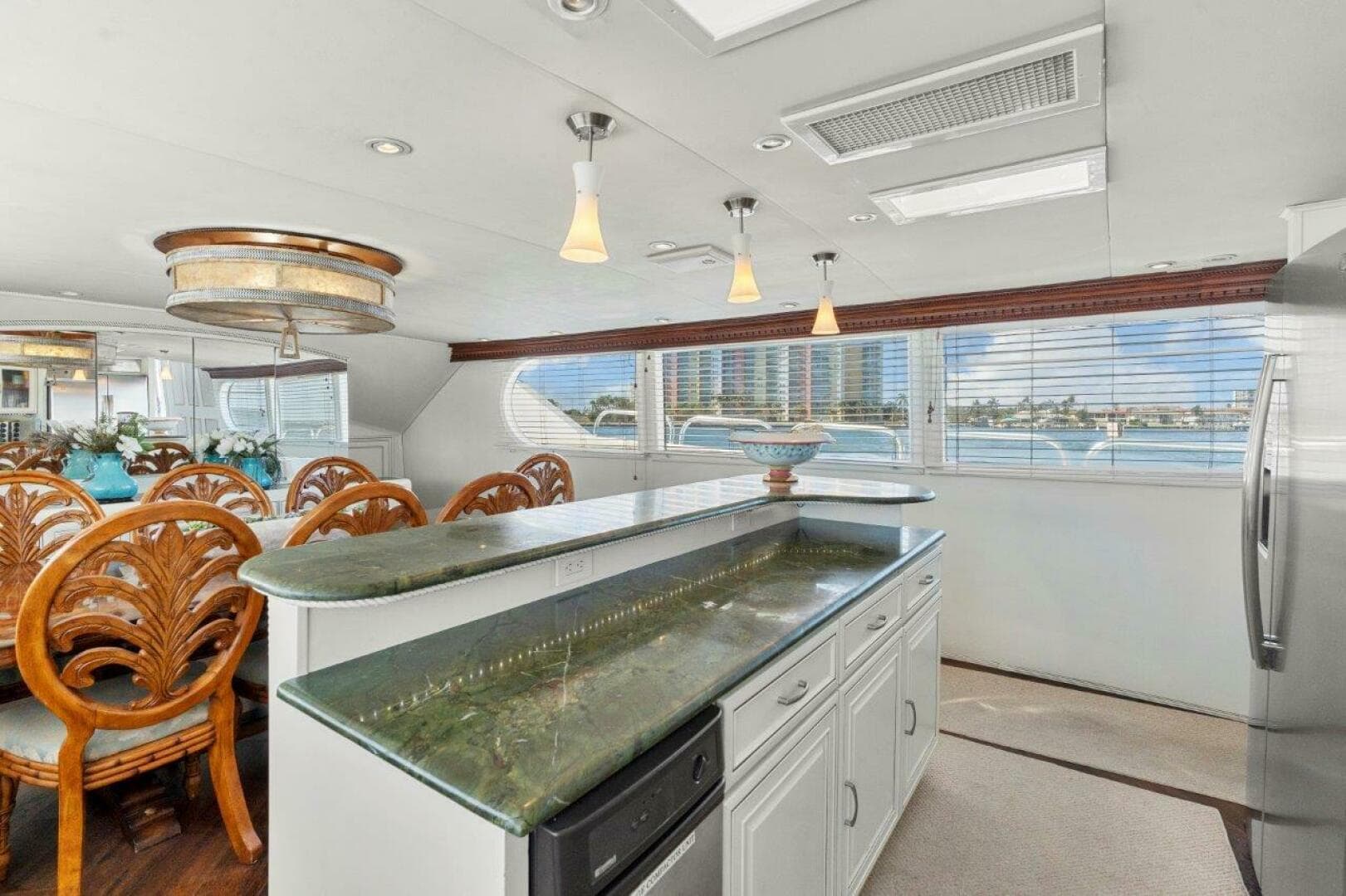 1984 Broward — photo 15